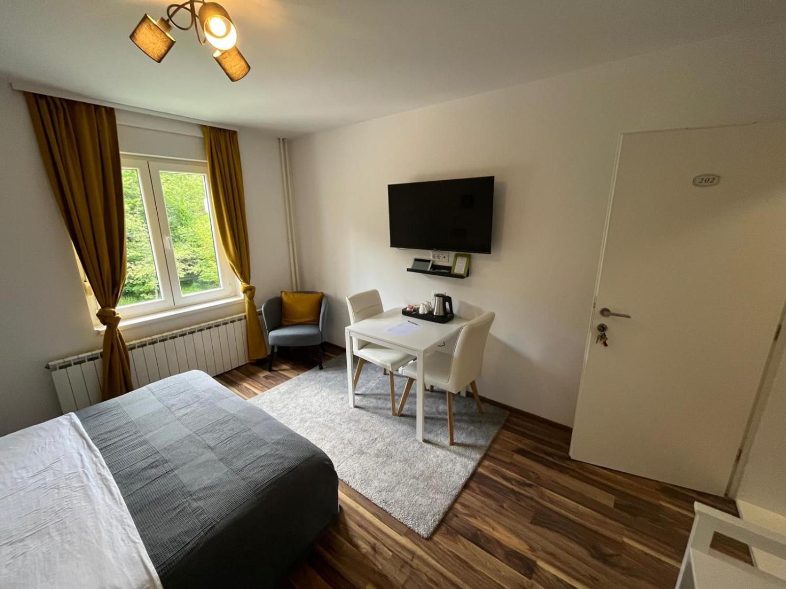 Eva Luxury Rooms & Apartments Plitvicka Jezera Bagian luar foto